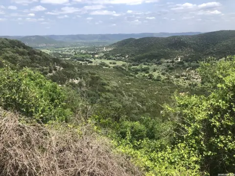 Tarpley, TX 10-Acre Getaway