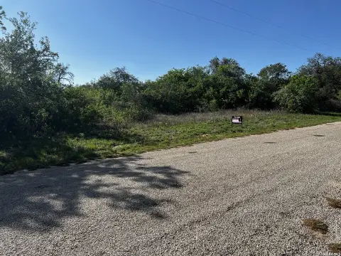 Residential Land in Poteet, Texas