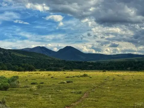 Colorado Land Bordering BLM