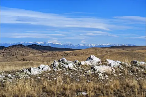 Montana Land with Mountain Views