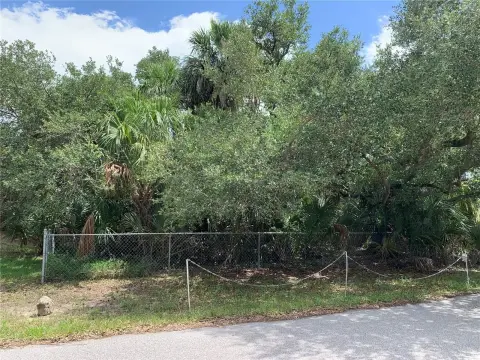 Port Charlotte Fenced Lot
