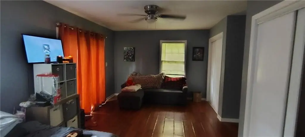 Picture 12