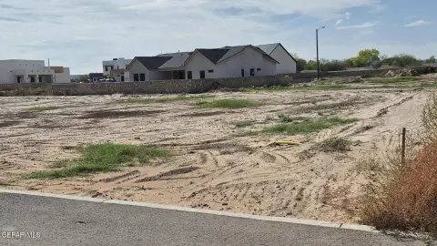 Oversized Lot in West El Paso