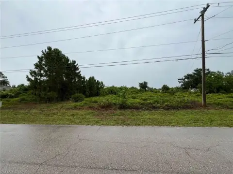 Residential Lot in Lehigh Acres