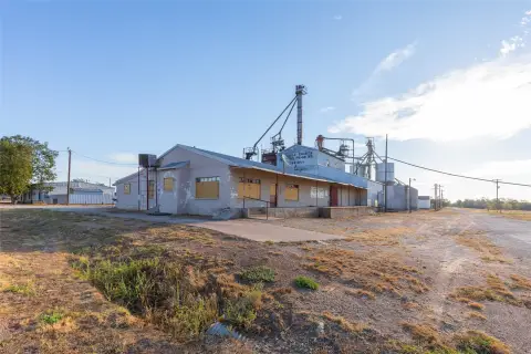 Flex Property with Retail and Warehouse