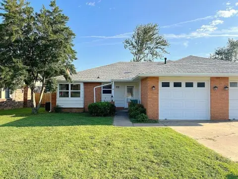 Remodeled Townhomes on Cul-de-Sac