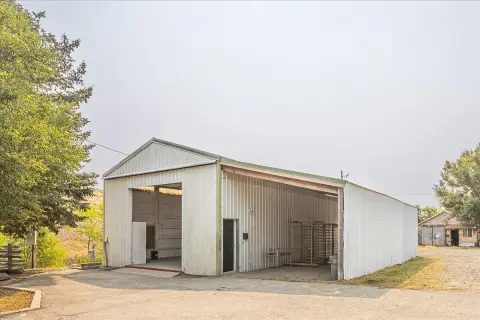 Warehouse with Overhead Door