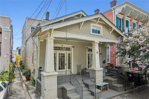 Fourplex with Historic Craftsman Details