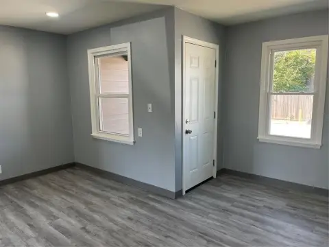 Updated Commercial Space For Lease