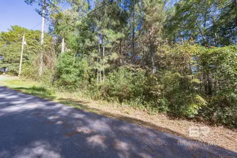 Buildable Lot in Lake Forest