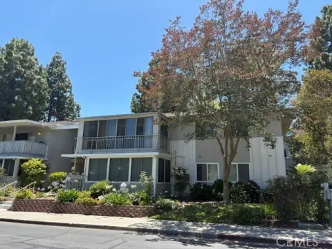 Multifamily Apartment Building