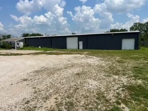 Heated and Cooled Flex Space