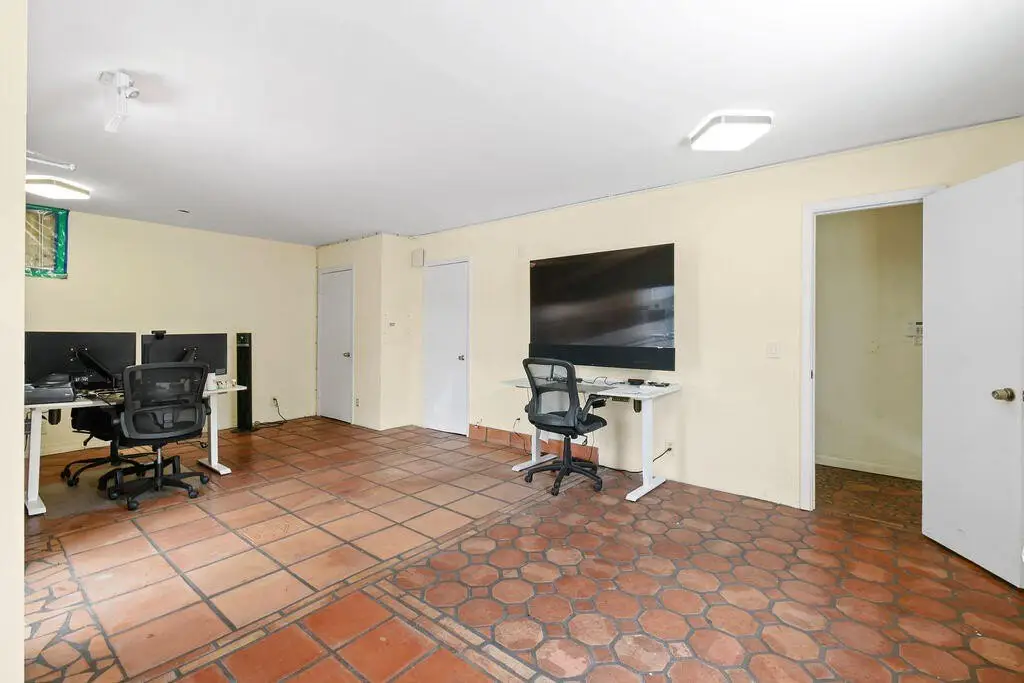 Picture 18