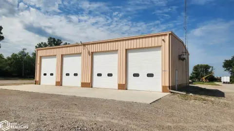Insulated Auto Shop with Overhead Doors