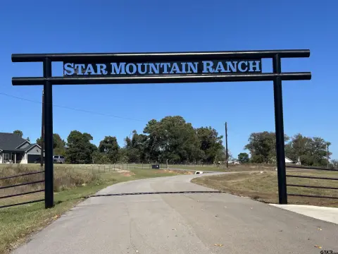 Residential Land in Star Mountain Ranch