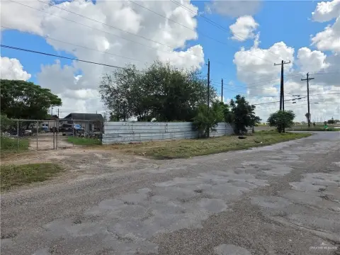 Commercial Corner Lot in Alamo