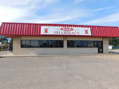 Versatile Commercial Building on Highway