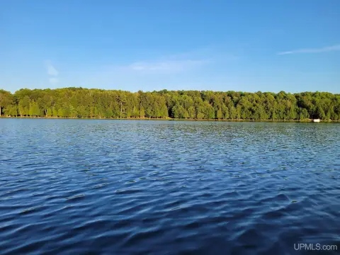 Land Parcel on Wildwood Lake