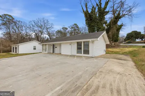 Duplex with Detached Workshop