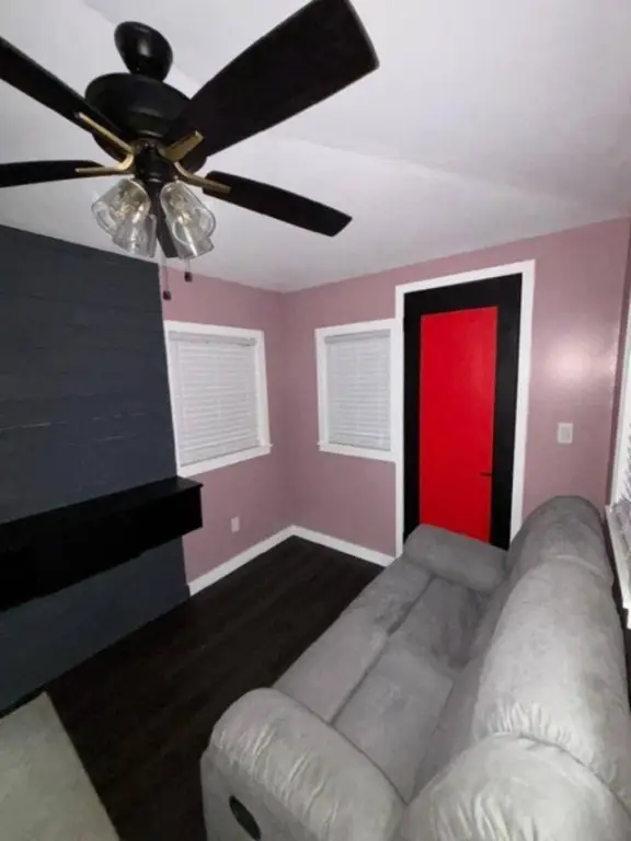 Picture 4