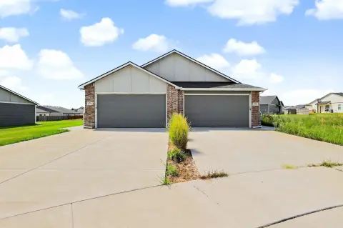 Nearly New Side-by-Side Duplex