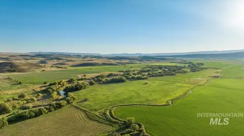 Cambridge Idaho Ranch with Riverfront