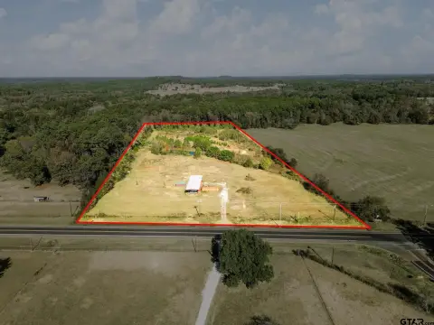 Versatile Commercial Property Near Gilmer