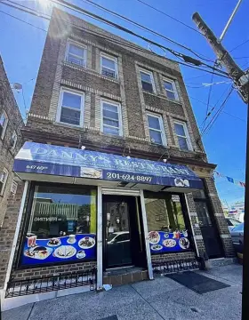 Mixed-Use Building in West New York