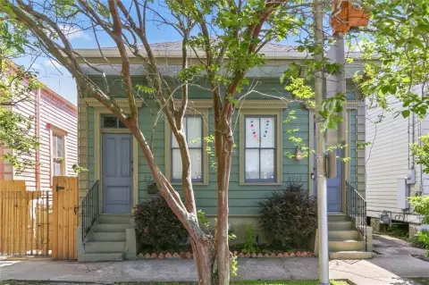 Duplex with Private Backyard