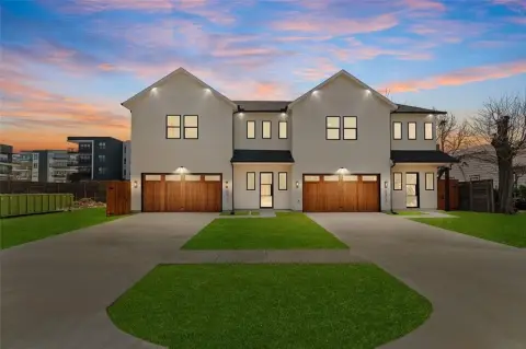 Contemporary Duplex in Prime Dallas