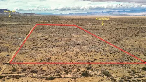 Expansive Land Parcel in Kingman