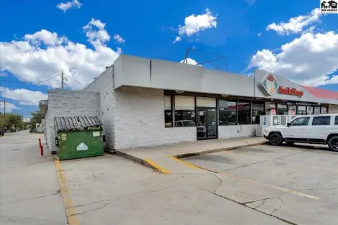 Retail Suite with Front-Door Parking