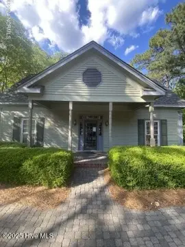 Pinehurst Commercial Space For Rent