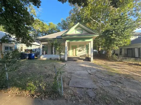 Old East Dallas Craftsman Duplex