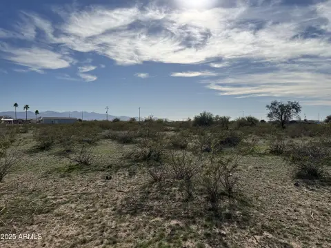 Wittmann, AZ Acreage with Water