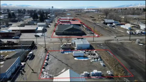 Multi-Structure Warehouse Property