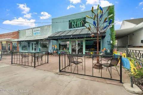 Established Breakfast Cafe