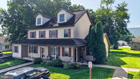 Duplex with Private Parking