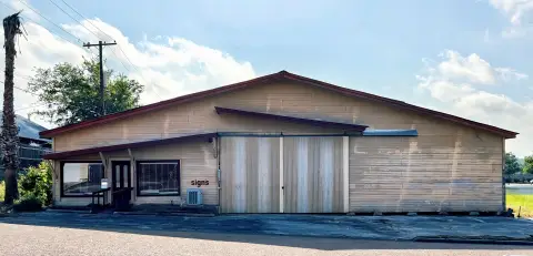 Jasper Commercial Property with Warehouse
