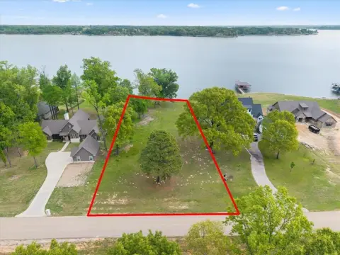 Waterfront Homesite on Lake Bob