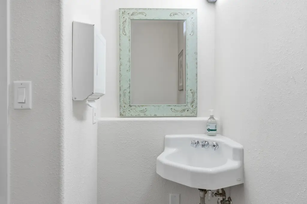 Picture 19