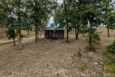 Ozark Hunting Retreat with Cabin