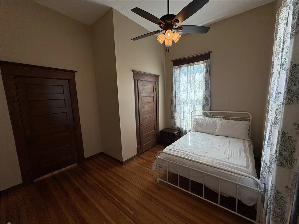 Picture 8