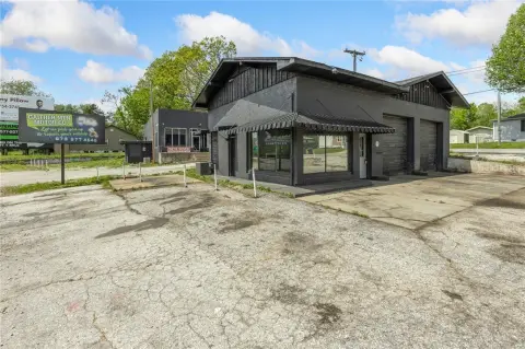 Highway Frontage Flex Space