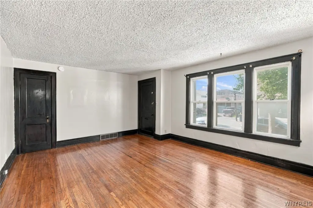 Picture 12