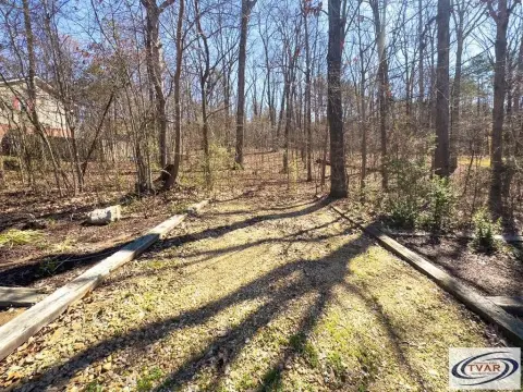 Level Lot in Huntingdon, TN