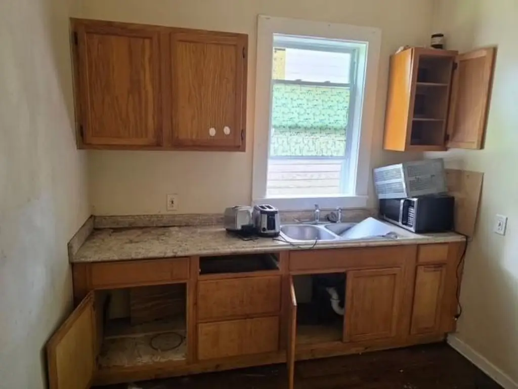 Picture 3