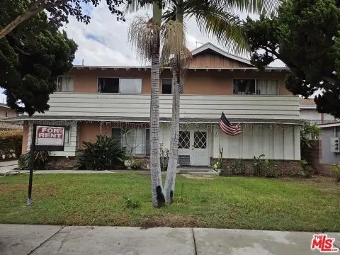 7-Unit Apartment Building
