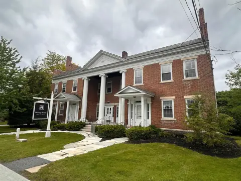 Historic Greek Revival Building, Bennington