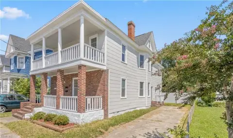 Renovated Waterfront Duplex